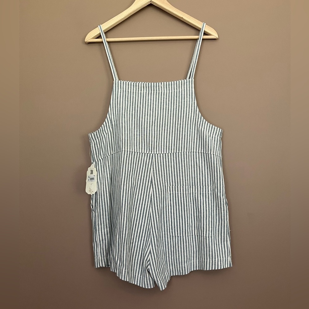 {Altar'd State} Striped Linen Blend Shortalls Romper in Blue & White - Small - Picture 4 of 10